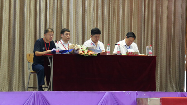 【军训集锦】贺阳集团董事长周虎震为我校新生作励志报告