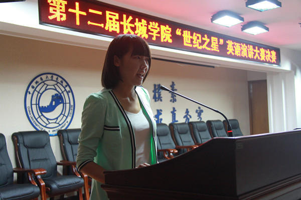 展现纯正英语魅力，搭建提升素质舞台