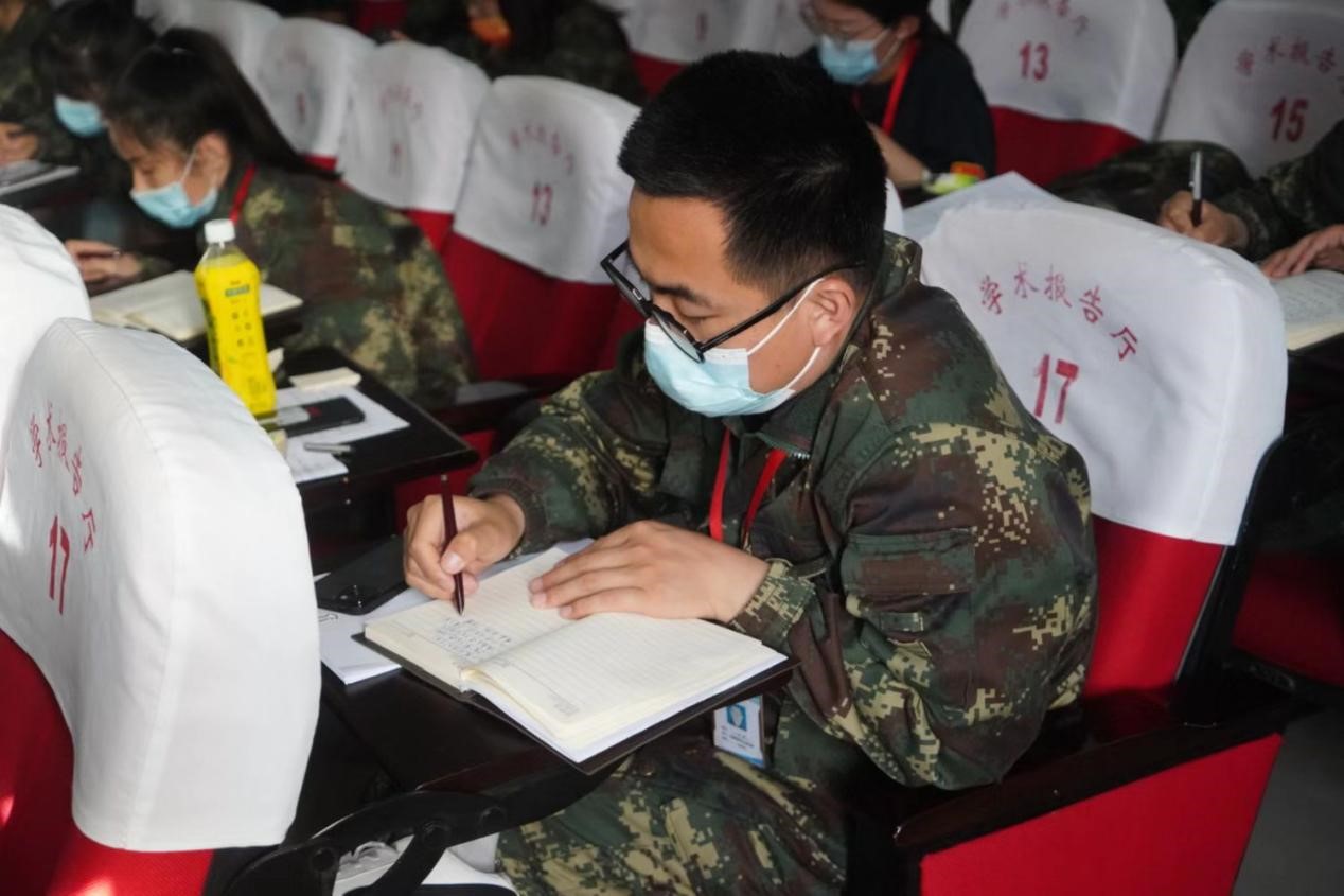 保定理工学院召开学管干部培训周会2022.5.4