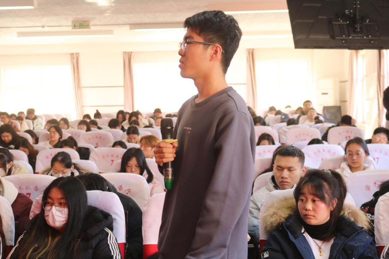 保定理工学院成功举办考研经验分享会