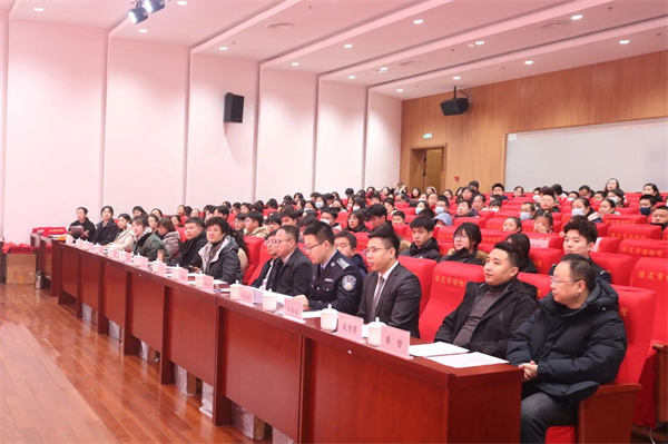 保定理工学院经济学院师生受邀参加保定市博物馆2024年度志愿者年会文艺演出