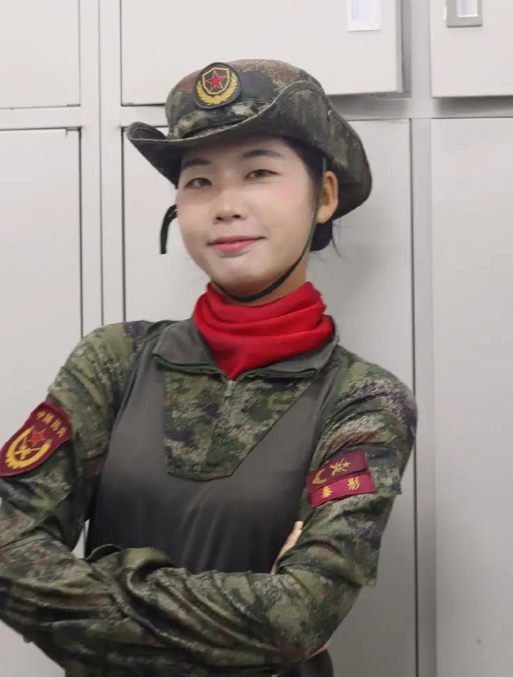 【榜样引领】保定理工学院优秀毕业生参加“九三阅兵”