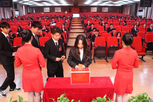 【聚智康复，共谱新章】保定理工学院康复医学院第五次学生代表大会顺利召开