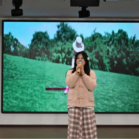 “艺心追光赴，职途向新程”