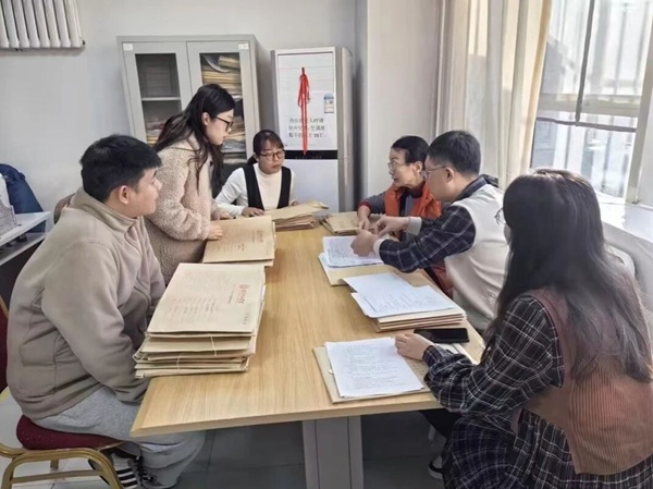 凝心聚力抓整改，振奋精神迎评估