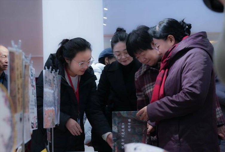 “共筑非遗梦 携手创未来” ——保定理工学院2025年非物质文化遗产传承与发展共同体成立大会圆满召开