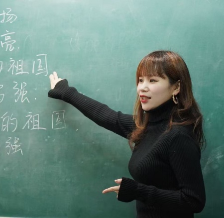 以美培元 文艺赋能 —— 保定理工学院美育支教点亮易县乡村学子艺术梦