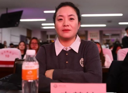 “表彰先进树榜样，青春奋进谱新篇”——保定理工学院艺术学院2025年学生表彰大会圆满举行