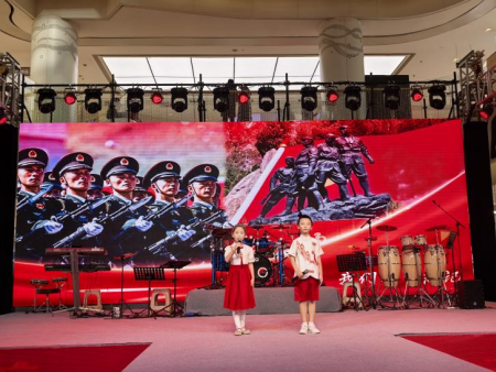 保定理工学院倾力呈现——“潮竞秀 艺起玩”竞秀区第二届潮玩创意市集盛大启幕