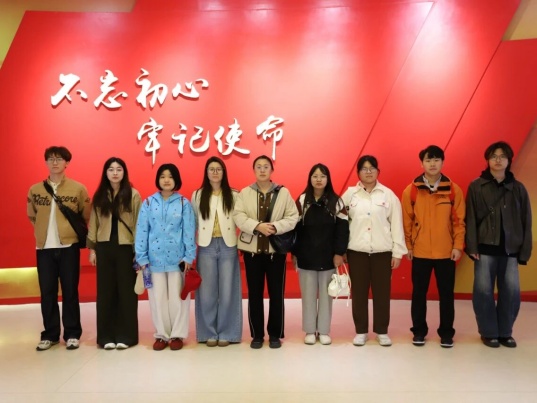 “党建引领融红魂，数媒艺术传文脉” ——保定理工学院艺术学院数字媒体艺术