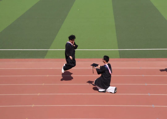 【教育学院·毕业季】此程山海皆沃土，此后执灯赴山河——致2026届毕业生