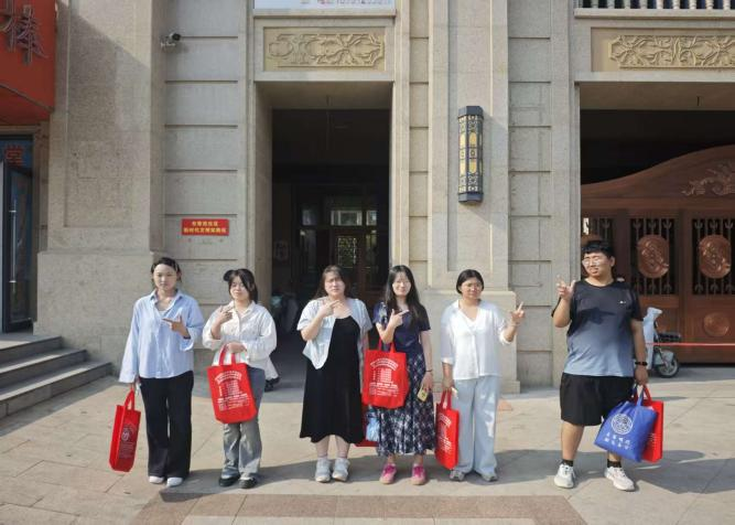 【教育学院·学院快讯】粽趣润民心，陪伴暖邻里｜教育学院学子端午志愿暖心行动粽叶传情