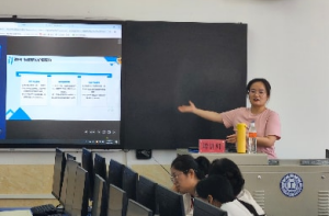 双训同步齐发力 数智赋能促教学 ——我校组织开展超星AI“萤火虫”赋能教师课程建设与教师发展平台专题培训